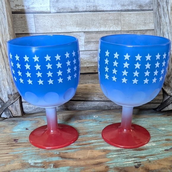 1976 Bicentennial Or Fourth of July Americana Patriotic Goblets Set of Two - Picture 2 of 8